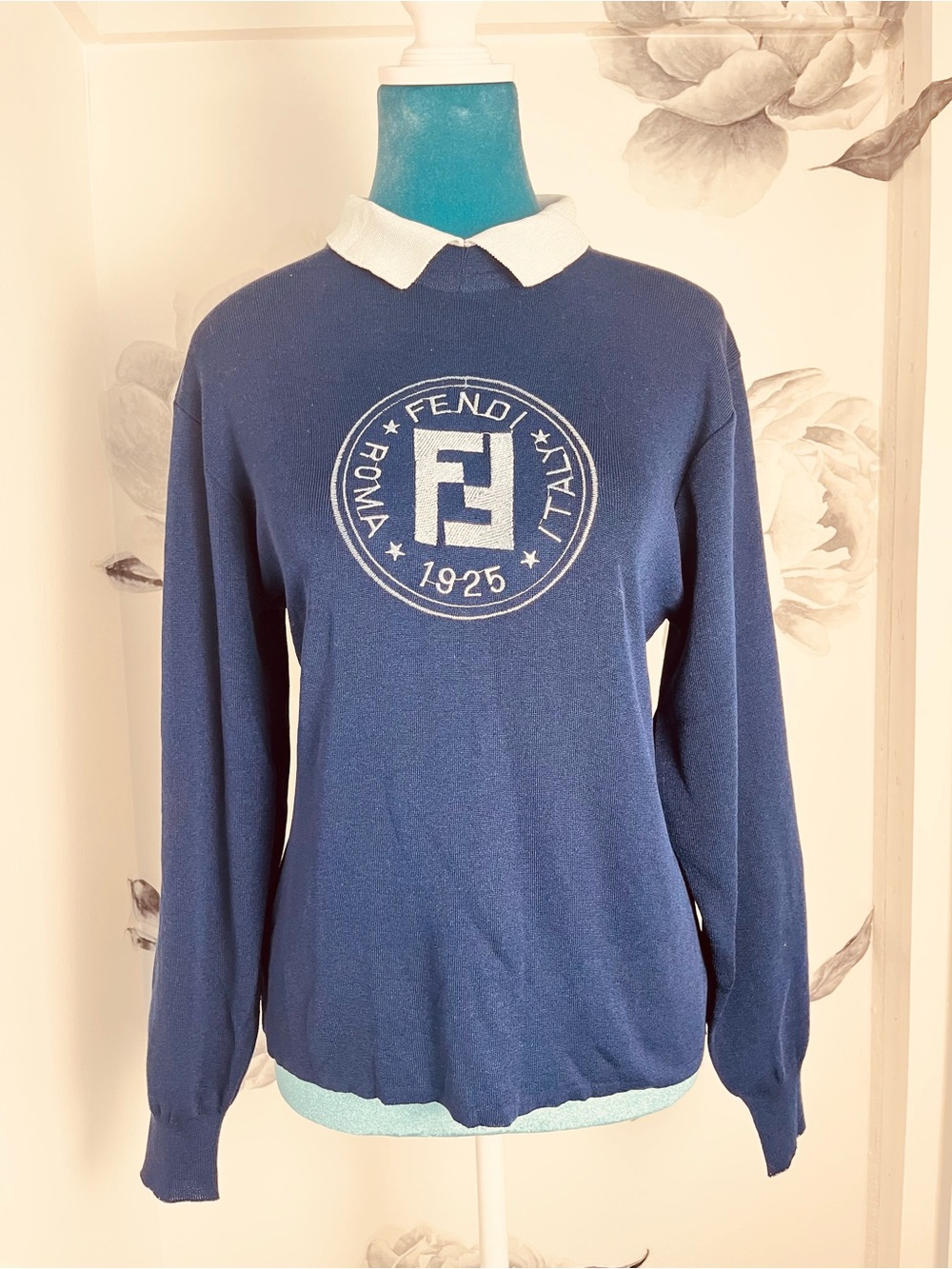Fendi Roma Pullover Sweatshirt - Picture 4 of 4
